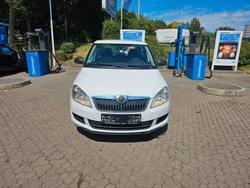 Weiß Gebraucht 2014 Skoda Fabia Cool Edition Kleinwagen | 4.799 € (Fairer Preis)