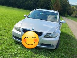 Grau Gebraucht 2007 BMW 320 Kombi | 2.500 € (Guter Preis)