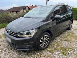 Schwarz Gebraucht 2017 VW Touran Van / Kleinbus | 13.500 € (Teuer)