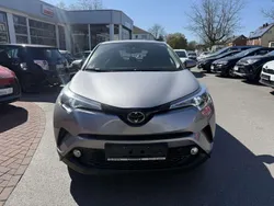 Metal stream metallic Gebraucht 2017 Toyota C-HR SUV | 15.900 € (Etwas zu teuer)