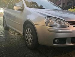 Silber Gebraucht 2008 VW Golf V Limousine | 4.249 € (Teuer)