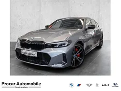 Grau Gebraucht 2024 BMW 330 M Sport Limousine | 48.990 € (Fairer Preis)