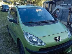 Grün Gebraucht 2005 Peugeot 1007 Kleinwagen | 1.500 € (Superpreis)