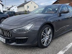 Grau Gebraucht 2017 Maserati Ghibli GranLusso Limousine | 22.999 € (Fairer Preis)