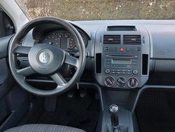 Grau Gebraucht 2006 VW Polo Kleinwagen | 1.950 €