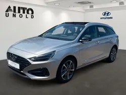 Shimmering silver / met Gebraucht 2022 Hyundai i30 Edition 30+ Kombi | 20.990 € (Fairer Preis)