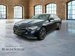 Cavansitblau metallic Gebraucht 2020 Mercedes E300 Night Limousine | 33.300 € (Teuer)