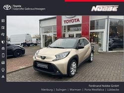Ginger beige / night sky black Gebraucht 2022 Toyota Aygo X Pulse SUV | 12.990 € (Guter Preis)