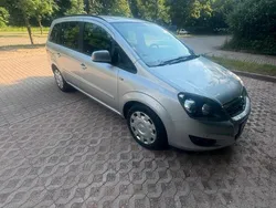 Grau Gebraucht 2014 Opel Zafira Van / Kleinbus | 8.500 € (Teuer)