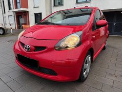 Rot Gebraucht 2007 Toyota Aygo Kleinwagen | 5.480 € (Teuer)