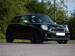 Schwarz Gebraucht 2013 Mini ONE Brick Lane Kleinwagen | 5.600 € (Fairer Preis)