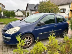 Blau Gebraucht 2006 Renault Clio II Authentique Limousine | 850 € (Guter Preis)
