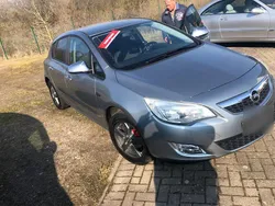 Grau Gebraucht 2011 Opel Astra Kleinwagen | 5.000 € (Fairer Preis)