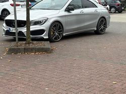 Silber Gebraucht 2013 Mercedes CLA250 AMG line Limousine | 15.599 € (Guter Preis)