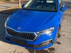 Blau Gebraucht 2021 Skoda Octavia Clever Kombi | 15.400 € (Superpreis)