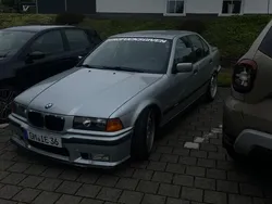 Silber Gebraucht 1997 BMW 318 Limousine | 4.000 € (Fairer Preis)