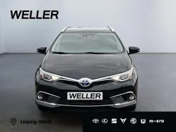 Schwarz Gebraucht 2018 Toyota Auris Hybrid Executive Kombi | 19.790 € (Fairer Preis)
