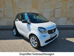 Schwarz Gebraucht 2016 Smart ForTwo Coupé Basis Coupé | 7.890 € (Fairer Preis)