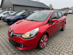Rot Gebraucht 2015 Renault Clio IV Dynamique Limousine | 7.200 € (Fairer Preis)