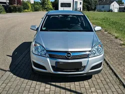 Silber Gebraucht 2008 Opel Astra Limousine | 3.500 € (Etwas zu teuer)