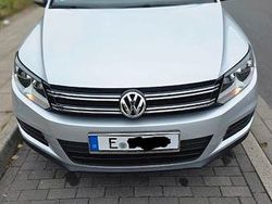 Grau Gebraucht 2014 VW Tiguan Exclusive SUV | 10.990 € (Fairer Preis)