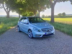 Silber Gebraucht 2014 Mercedes B180 Van / Kleinbus | 11.500 € (Guter Preis)