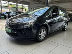 Schwarz Gebraucht 2015 Opel Zafira Tourer Selection Van / Kleinbus | 9.890 €