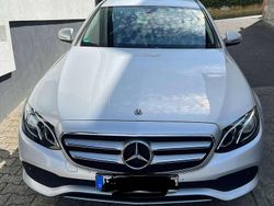 Silber Gebraucht 2018 Mercedes E200 Limousine | 25.500 € (Etwas zu teuer)