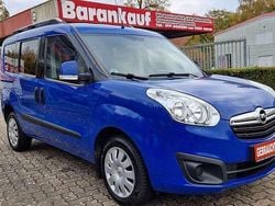 Blau Gebraucht 2015 Opel Combo Edition Van / Kleinbus | 12.990 €