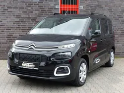Schwarz Gebraucht 2020 Citroën Berlingo Shine Van / Kleinbus | 22.950 € (Etwas zu teuer)