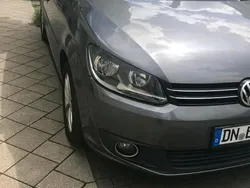 Grau Gebraucht 2012 VW Touran Van / Kleinbus | 5.350 € (Guter Preis)