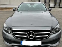 Grau Gebraucht 2019 Mercedes E220 Limousine | 28.499 € (Guter Preis)
