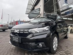 Schwarz Gebraucht 2023 Dacia Sandero Expression Limousine | 16.100 € (Etwas zu teuer)