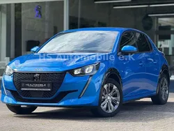 Blau Gebraucht 2021 Peugeot e-208 Allure Kleinwagen | 17.699 € (Fairer Preis)