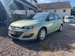 Grün Gebraucht 2012 Opel Astra Selection Kombi | 4.499 € (Guter Preis)