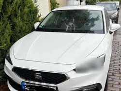 Weiß Gebraucht 2021 Seat Leon Style Limousine | 16.500 € (Guter Preis)