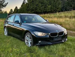 Schwarz Gebraucht 2013 BMW 320 Kombi | 9.500 € (Fairer Preis)