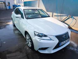 Weiß Gebraucht 2016 Lexus IS300h Executive Line Limousine | 18.500 € (Fairer Preis)