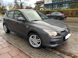 Grau Gebraucht 2009 Hyundai i30 Edition+ Limousine | 5.350 € (Fairer Preis)