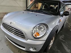 Grau Gebraucht 2009 Mini Cooper Kleinwagen | 3.960 €