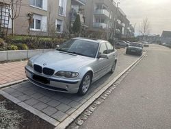 Grau Gebraucht 2003 BMW 320 Exclusive Limousine | 2.250 € (Guter Preis)