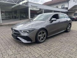 Mountaingrau Gebraucht 2024 Mercedes CLA200 Advanced Plus Kombi | 30.900 € (Guter Preis)