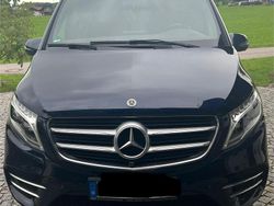 Blau Gebraucht 2017 Mercedes V250 Avantgarde Van / Kleinbus | 45.000 € (Teuer)