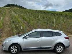 Silber Gebraucht 2011 Renault Mégane GrandTour Dynamique Kombi | 4.600 € (Fairer Preis)