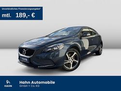 Denim blue metallic Gebraucht 2018 Volvo V40 Kinetic Kombi | 14.395 € (Fairer Preis)