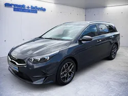 Grau Gebraucht 2022 Kia Ceed Sportswagon Platinum Kombi | 24.970 € (Etwas zu teuer)