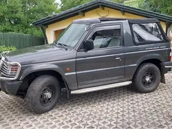 Grau Gebraucht 1993 Mitsubishi Pajero SUV | 14.500 €
