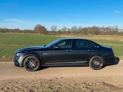 Grau Gebraucht 2024 Mercedes E63S AMG AMG Limousine | 129.900 € (Etwas zu teuer)