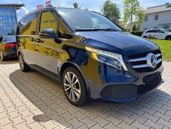 Blau Gebraucht 2020 Mercedes V300 Avantgarde Van / Kleinbus | 39.900 € (Guter Preis)