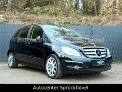Schwarz Gebraucht 2011 Mercedes B180 Van / Kleinbus | 4.999 € (Superpreis)